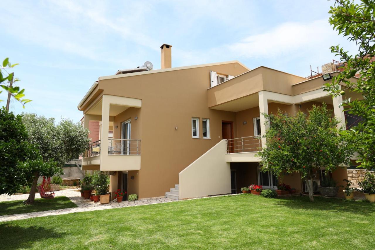 Fou'S Apartment Nafpaktos Exterior photo